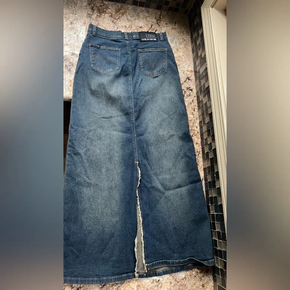 Denim skirt with jewel embellishments